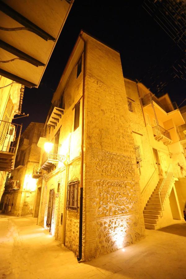 Antica Dimora Dell'Ammiraglio Aparthotel Licata Luaran gambar