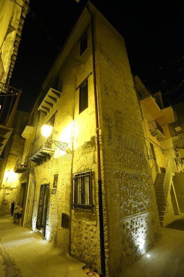 Antica Dimora Dell'Ammiraglio Aparthotel Licata Luaran gambar